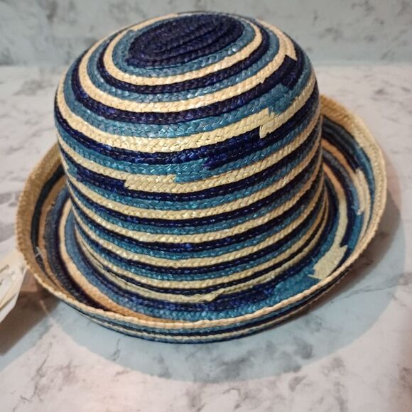 Straw Hat Blues and Natural - Picture 5 of 5